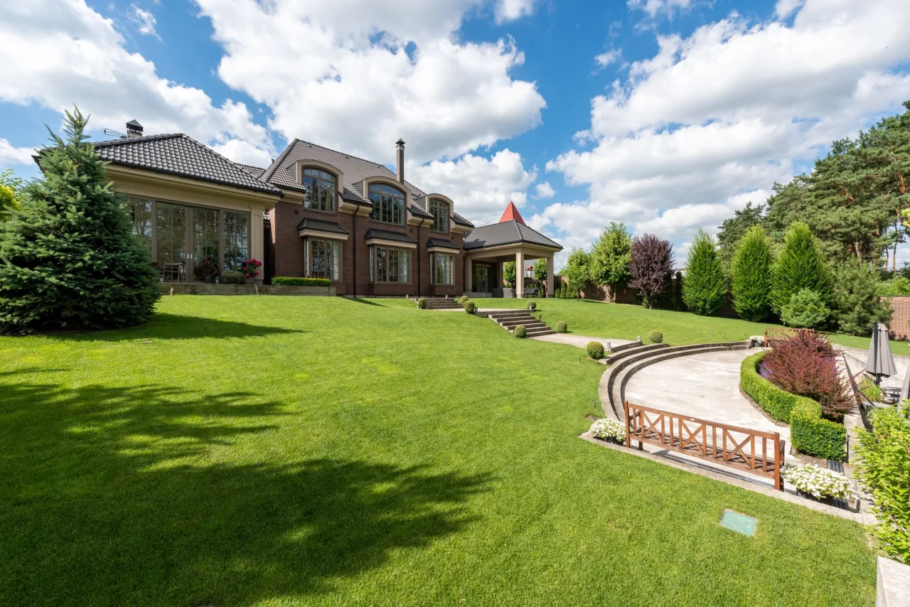 Buy Mansion in Dubai: Buyer Guide