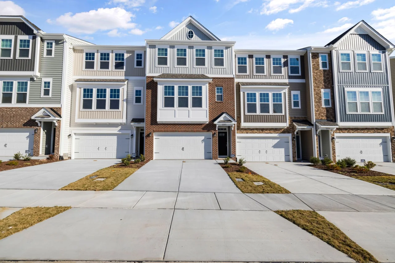 Buy a Townhouse in Dubai (2026)