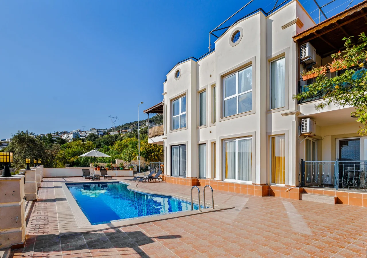 Buy Villa in Dubai: 2026 Guide