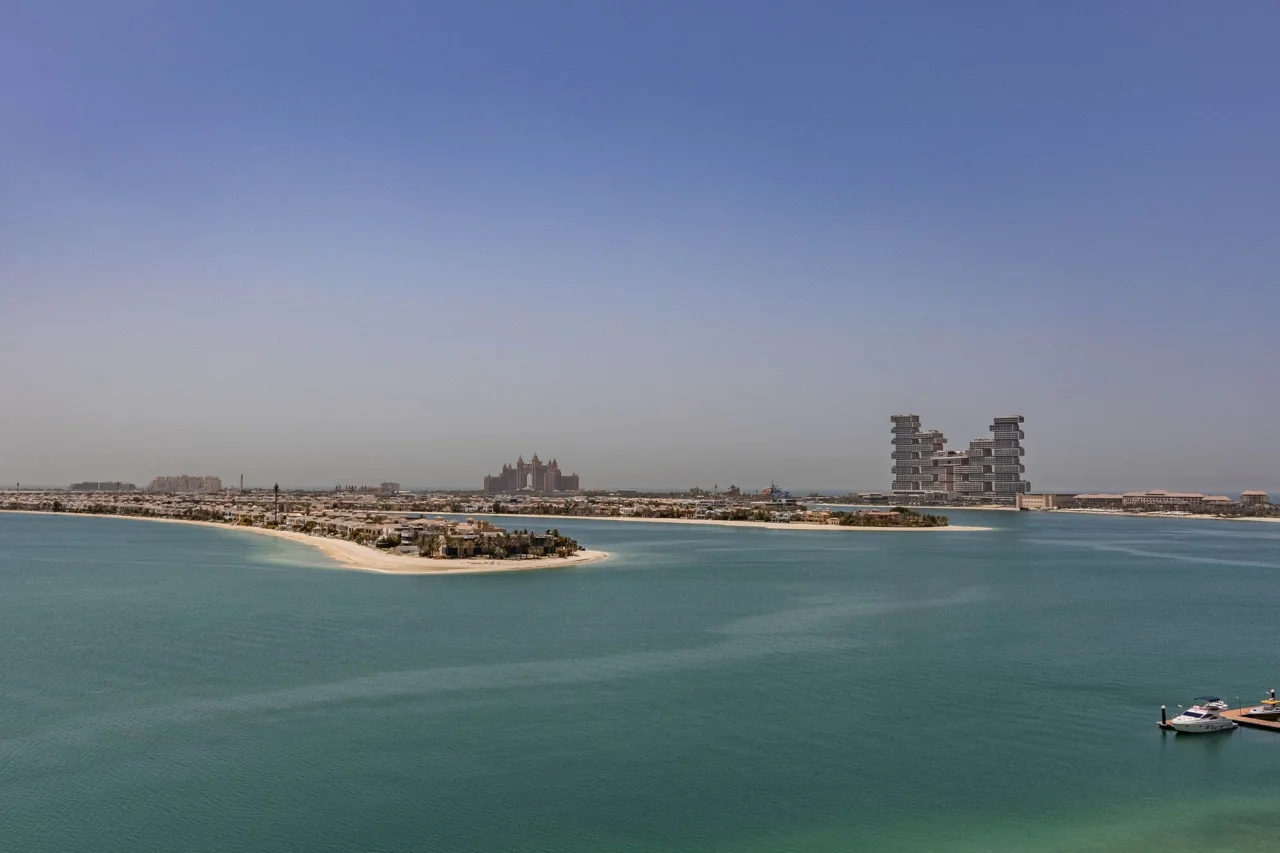 Buy Villa in Palm Jumeirah 2026