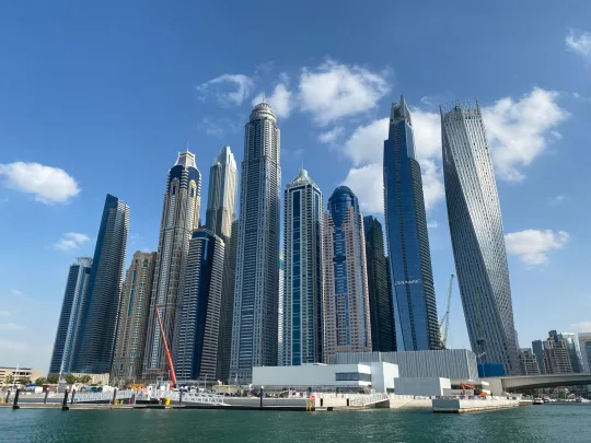 Creek Vistas Grande: UAE Guide