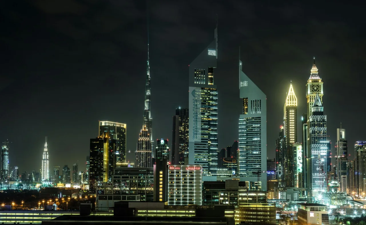 Dubai Holding Company Guide