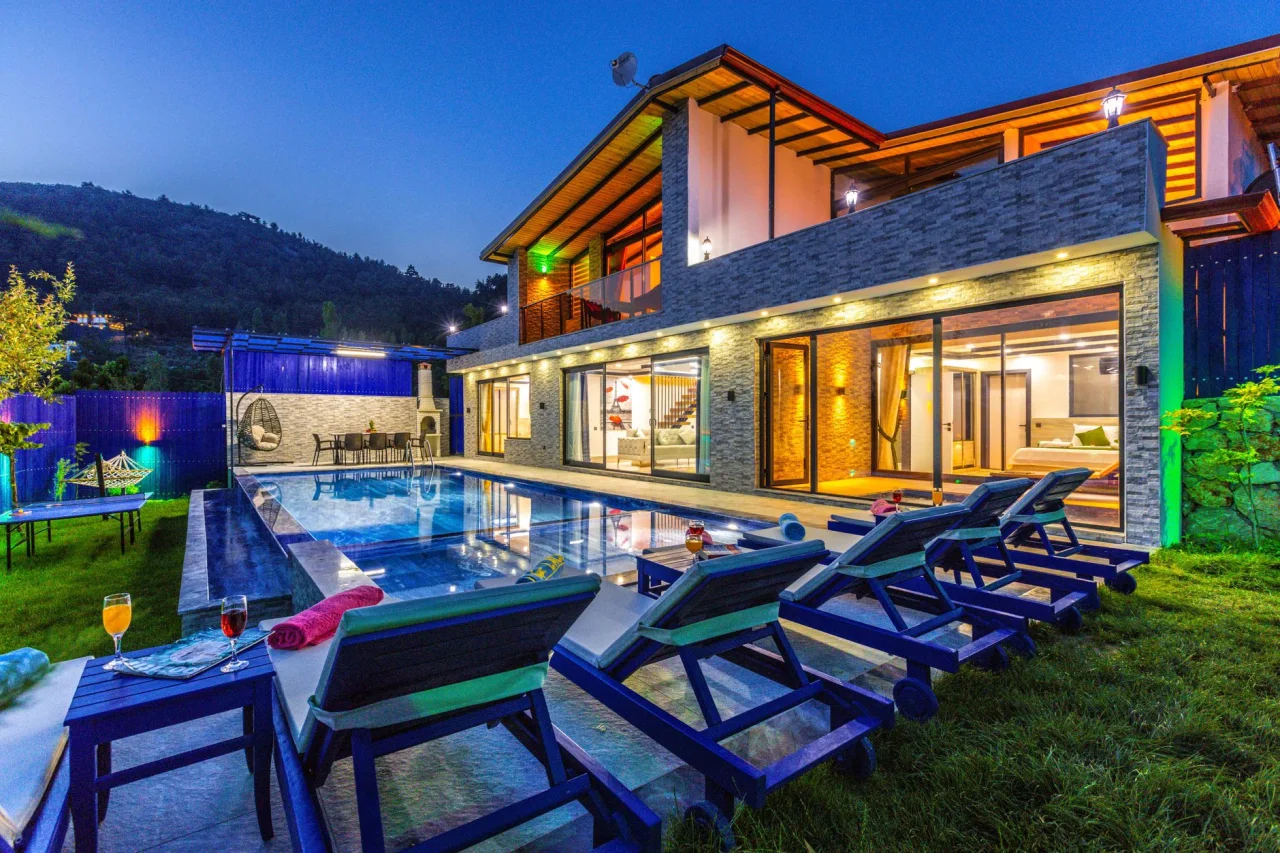 Jumeirah Villas for Sale (2026)