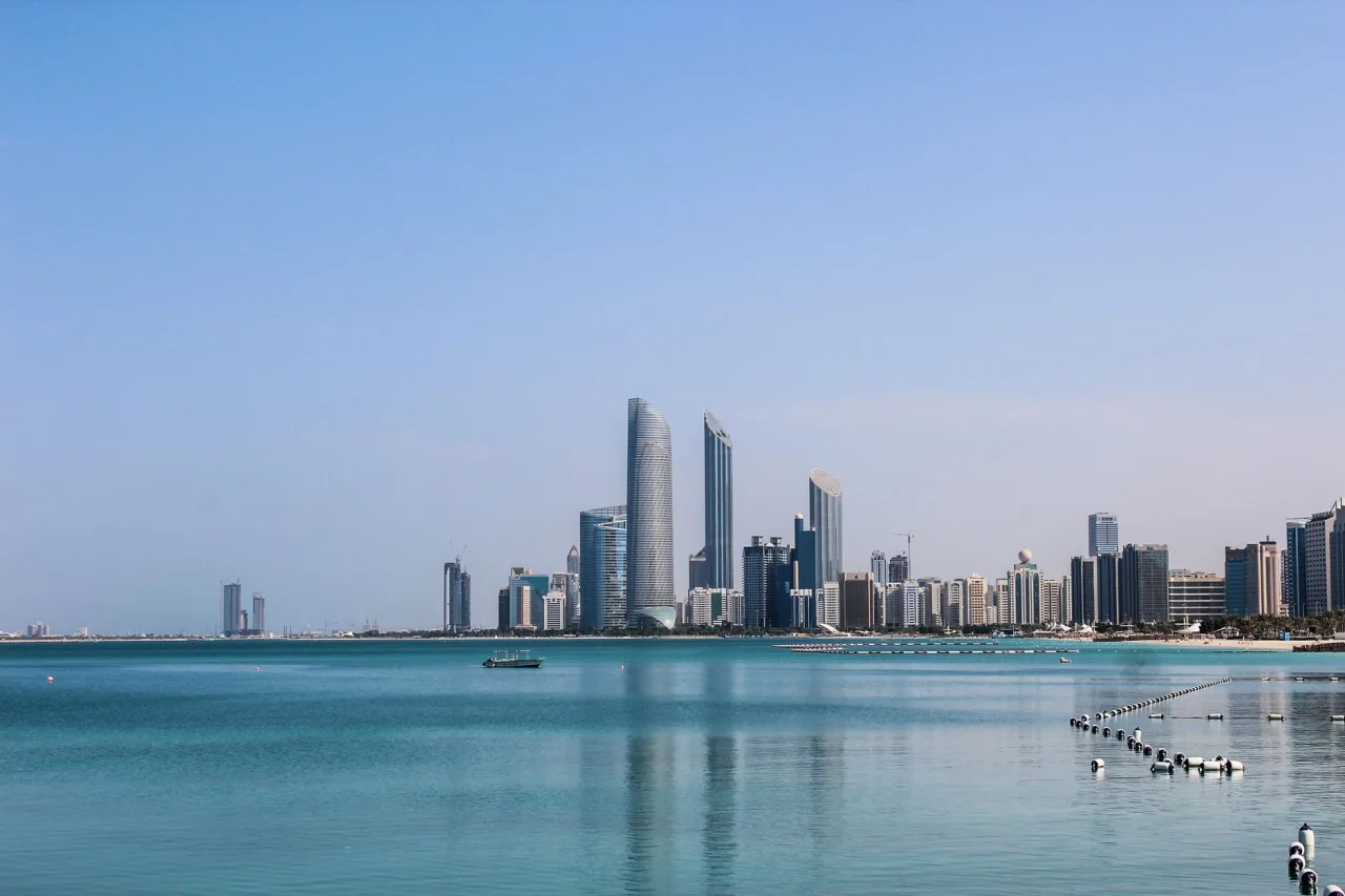 Al Bandar, Al Raha Beach