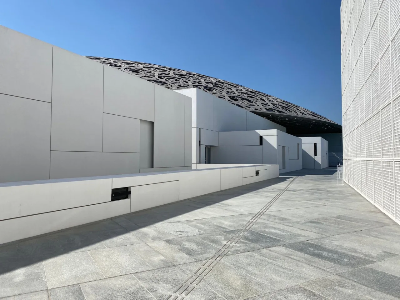 Louvre Abu Dhabi Saadiyat Guide