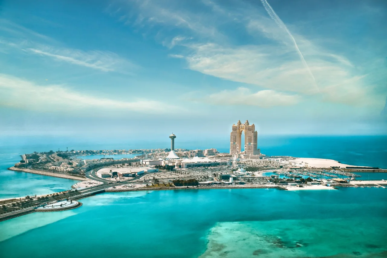 Living in Tamouh Tower, Al Reem