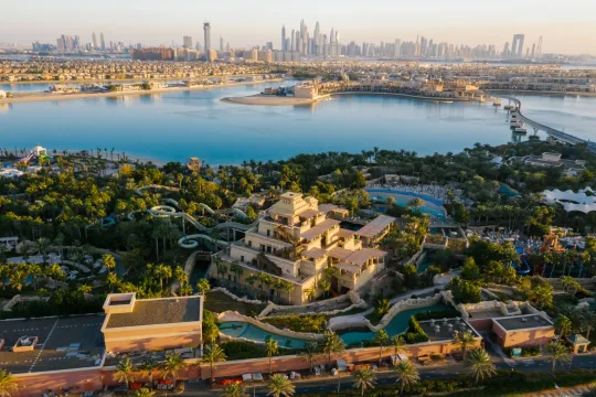 Nakheel Mall: Should You Buy Nearby?
